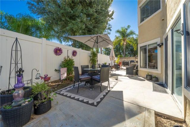 28947 Glenrock Pl, Highland, CA 92346