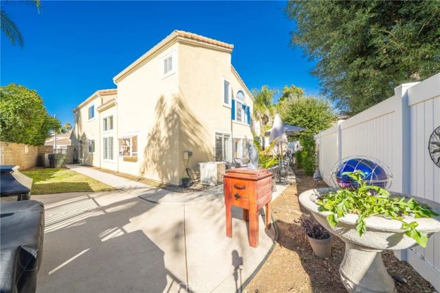 28947 Glenrock Pl, Highland, CA 92346