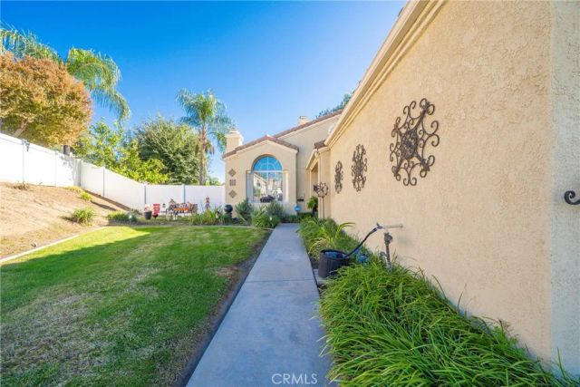 28947 Glenrock Pl, Highland, CA 92346