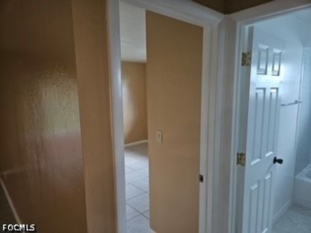 1028 SE 24th AVE A, Cape Coral, FL 33990