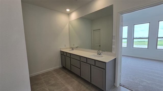 5502 Red Snapper Drive, Baytown, TX 77521