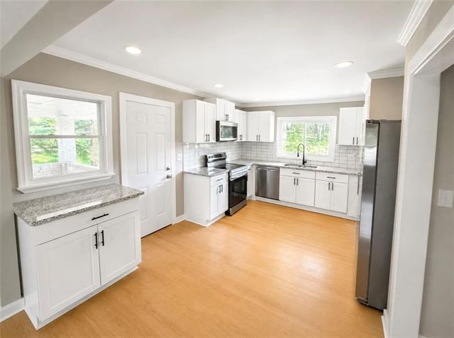 481 Hammond Drive, Atlanta, GA 30328