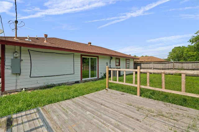 3129 Danforth Drive, Texas City, TX 77590