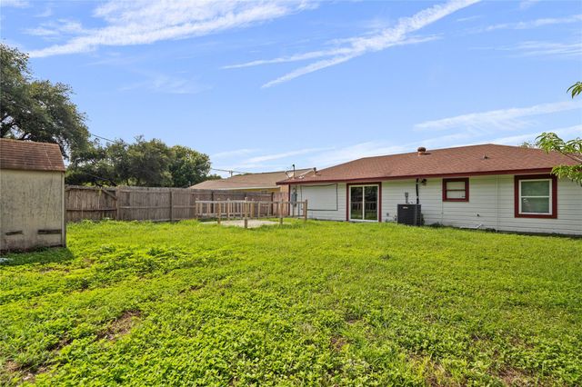 3129 Danforth Drive, Texas City, TX 77590