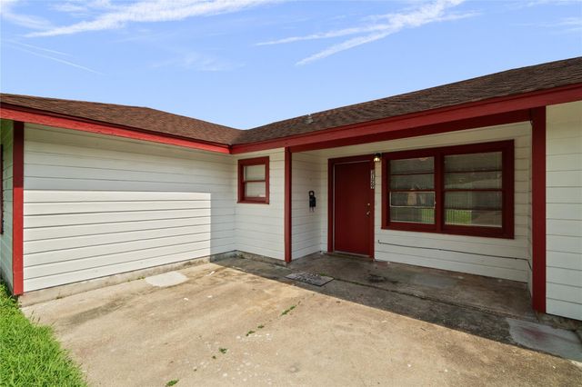 3129 Danforth Drive, Texas City, TX 77590