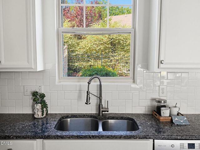 14 Pilatus Drive, Durham, NC 27705