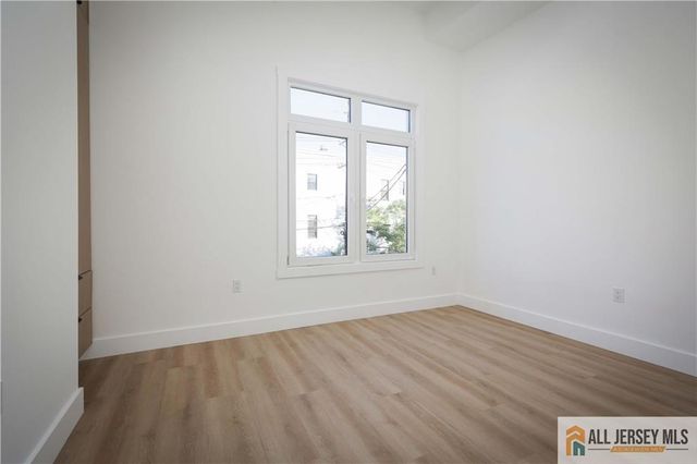 291 New York Avenue 3, Jersey City, NJ 07307