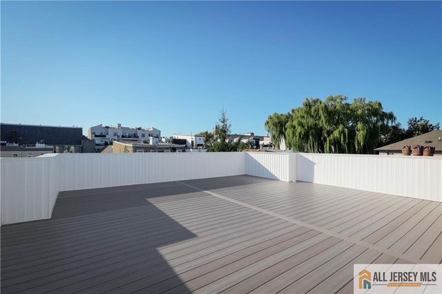 291 New York Avenue 3, Jersey City, NJ 07307