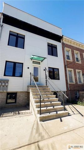 291 New York Avenue 3, Jersey City, NJ 07307