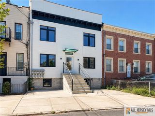 291 New York Avenue 3, Jersey City, NJ 07307