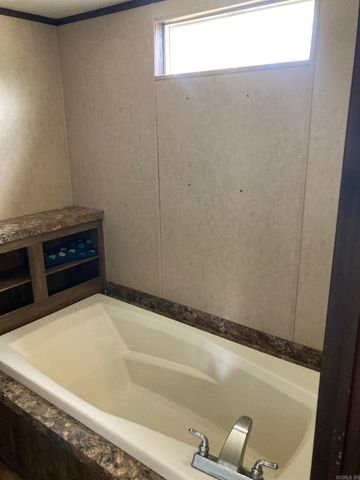 567 Daffodill, Romance, AR 72136