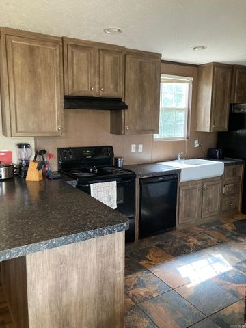 567 Daffodill, Romance, AR 72136