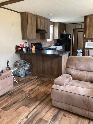 567 Daffodill, Romance, AR 72136