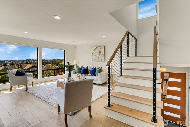 1942 7th Avenue W, Seattle, WA 98119