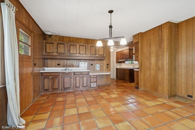 1288 Sunview Lane, Winnetka, IL 60093