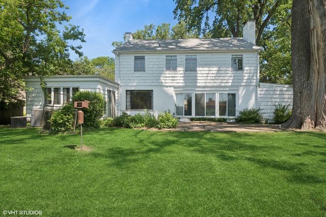1288 Sunview Lane, Winnetka, IL 60093