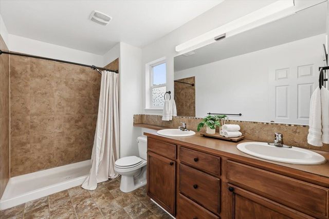 6282 Kristen Ct, Nine Mile Falls, WA 99026