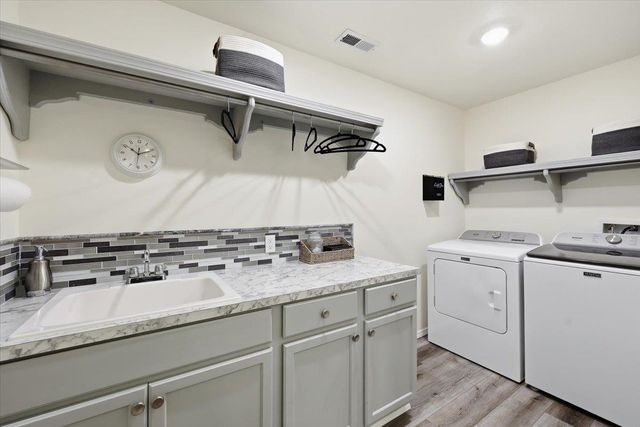 6282 Kristen Ct, Nine Mile Falls, WA 99026