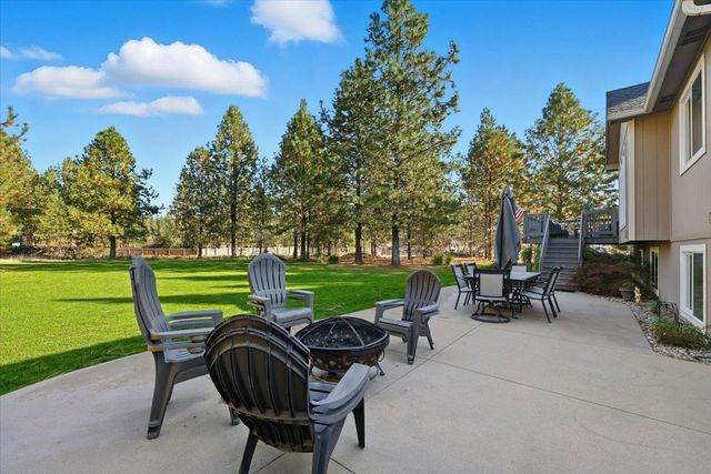 6282 Kristen Ct, Nine Mile Falls, WA 99026