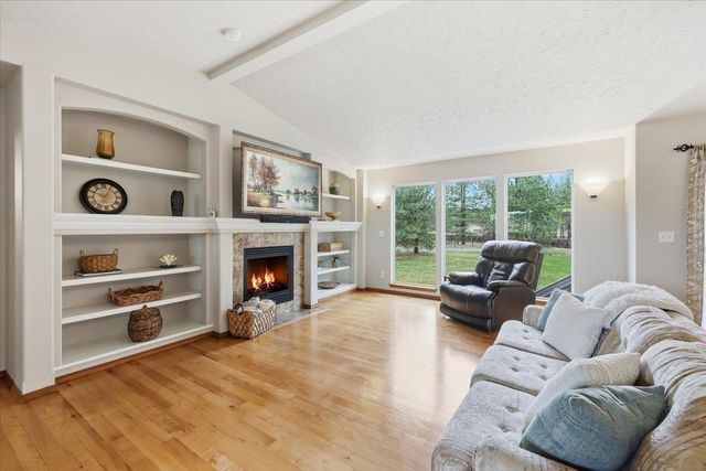 6282 Kristen Ct, Nine Mile Falls, WA 99026