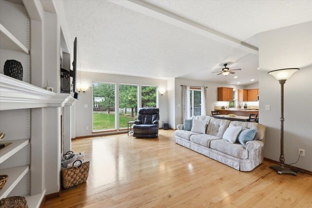 6282 Kristen Ct, Nine Mile Falls, WA 99026