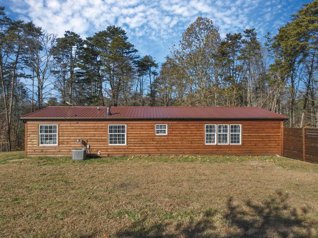 18670 Griffith Road, Logan, OH 43138