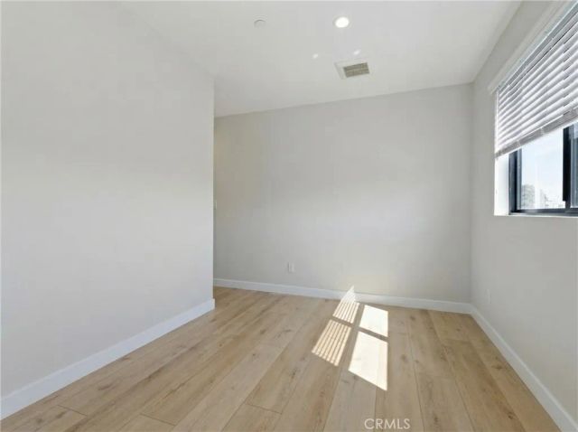 5075 Pickford, Los Angeles, CA 90019