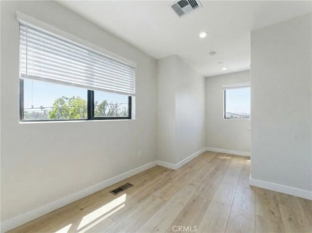 5075 Pickford, Los Angeles, CA 90019