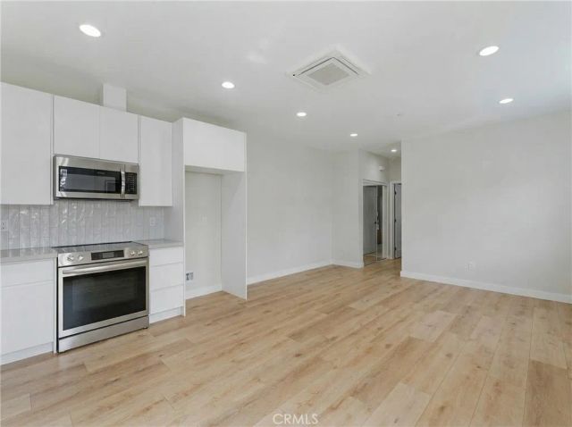 5075 Pickford, Los Angeles, CA 90019