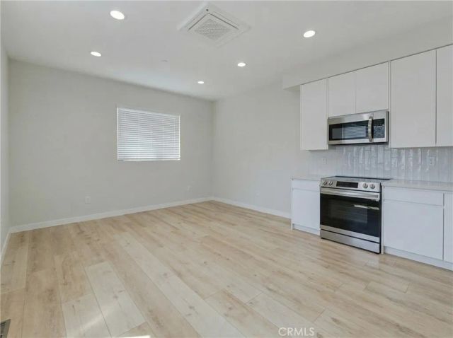 5075 Pickford, Los Angeles, CA 90019