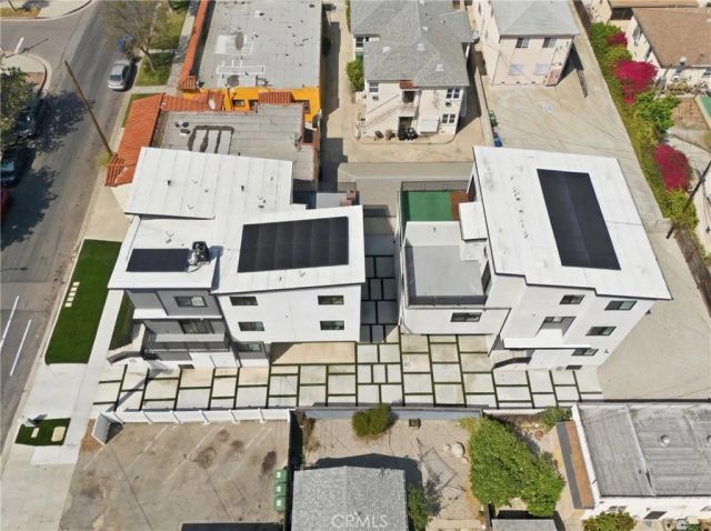 5075 Pickford, Los Angeles, CA 90019