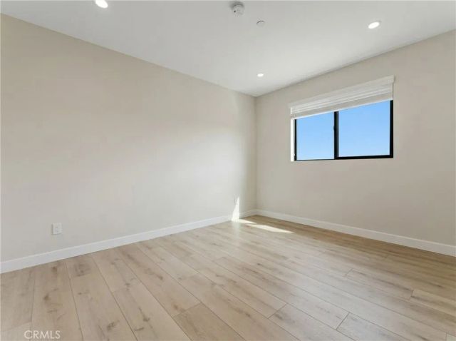 5075 Pickford, Los Angeles, CA 90019