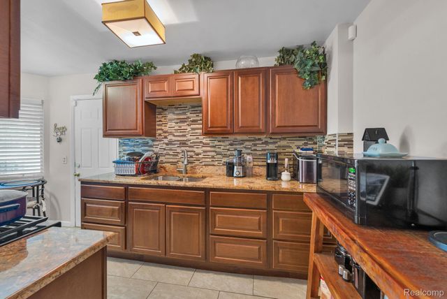 14844 Inkster Road, Redford Charter Township, MI 48239