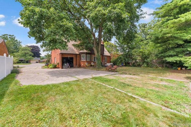 14844 Inkster Road, Redford Charter Township, MI 48239