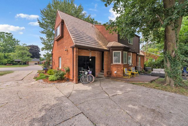 14844 Inkster Road, Redford Charter Township, MI 48239