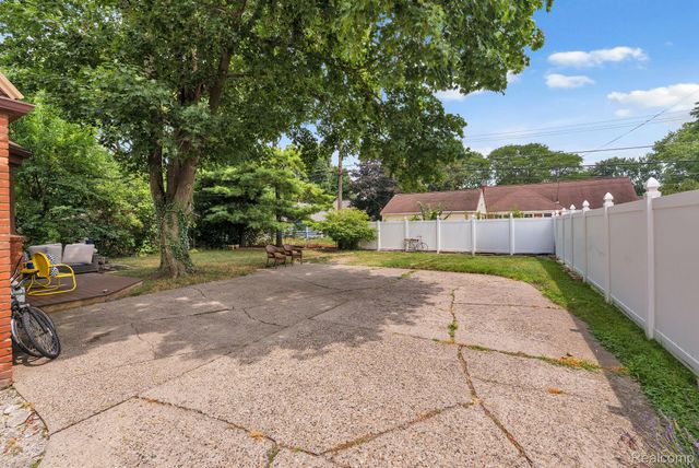 14844 Inkster Road, Redford Charter Township, MI 48239