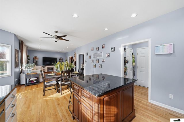 7919 Cheney Ridge Road, Lincoln, NE 68516