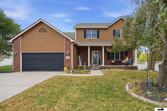 7919 Cheney Ridge Road, Lincoln, NE 68516
