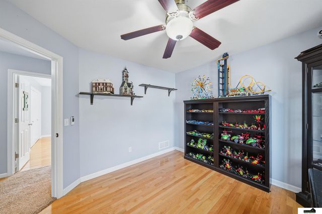 7919 Cheney Ridge Road, Lincoln, NE 68516