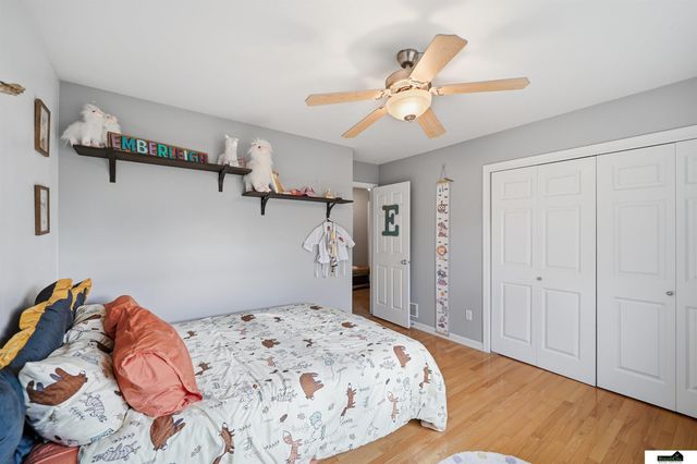 7919 Cheney Ridge Road, Lincoln, NE 68516