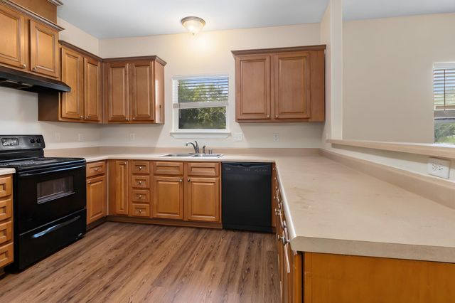203 3rd Street N, Texas City, TX 77590