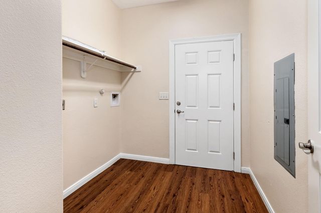 203 3rd Street N, Texas City, TX 77590