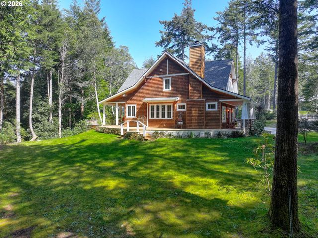 41900 PARK Rd, Port Orford, OR 97465