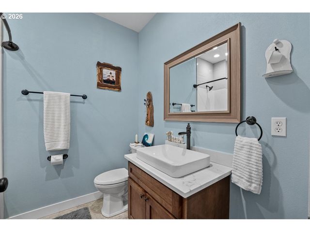 41900 PARK Rd, Port Orford, OR 97465