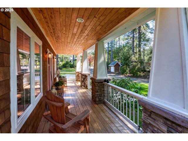41900 PARK Rd, Port Orford, OR 97465