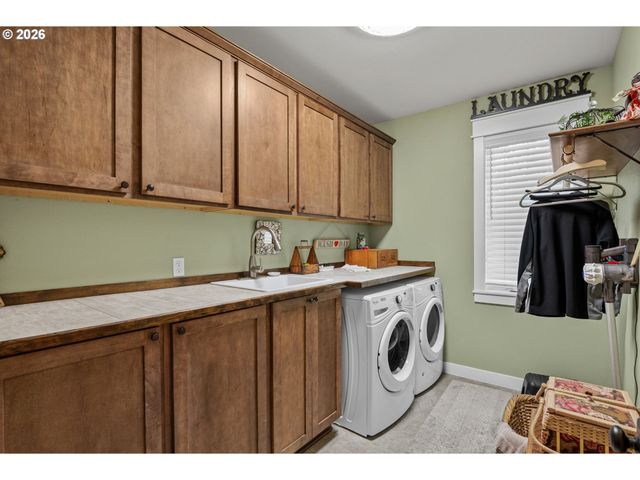 41900 PARK Rd, Port Orford, OR 97465