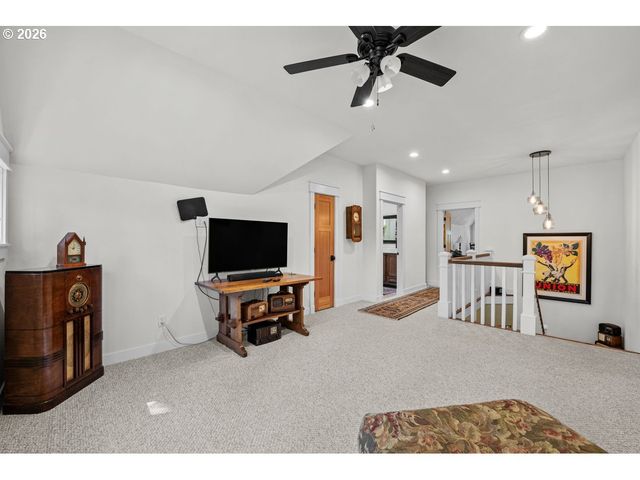 41900 PARK Rd, Port Orford, OR 97465