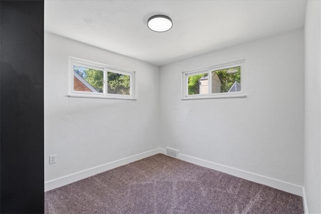 1653 Durbin St, West End, PA 15205