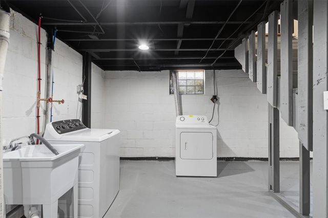 1653 Durbin St, West End, PA 15205