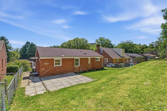 1653 Durbin St, West End, PA 15205
